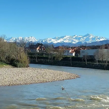 Sella アパート アリオンダス